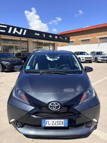 TOYOTA Aygo 1.0 VVT-i 69 CV 5 porte x-cool TSS rif. 24091809 - Foto 2