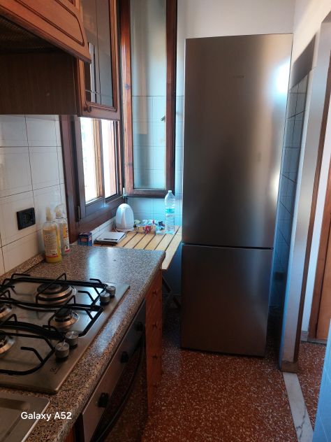 LUMINOSA CAMERA SINGOLA PIAZZA UNITA BOLOGNA 370 euro mensili. - Foto 6