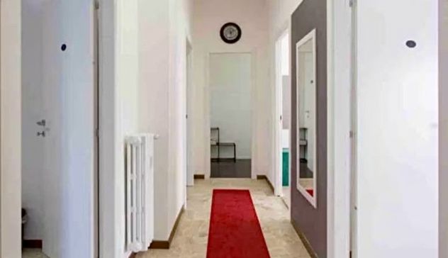 Posto letto in trilocale con terrazzo e giardino - Foto 11