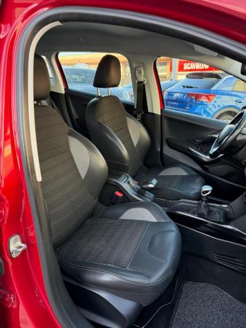 Peugeot 2008 BlueHDi 100 ALLURE - Foto 10