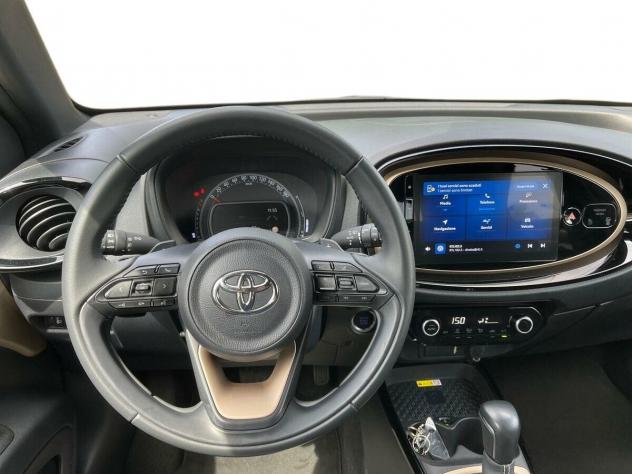 Toyota Aygo X 1.0B (72 CV) Lounge S-CVT - Foto 8