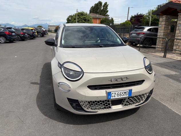 Fiat 600 Hybrid 110 CV DCT MHEV La Prima - Foto 6