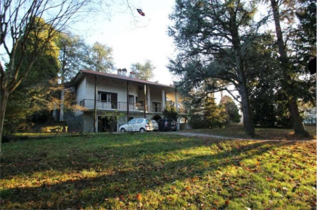 Villa di 260 m² con 5 locali e box auto doppio in vendita a Dolzago - Foto 3