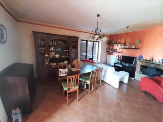 Orvieto - Ampia proprietà ideale per tre o quattro unità abitative con terreno in vendita a pochi minuti da Orvieto - Foto 6