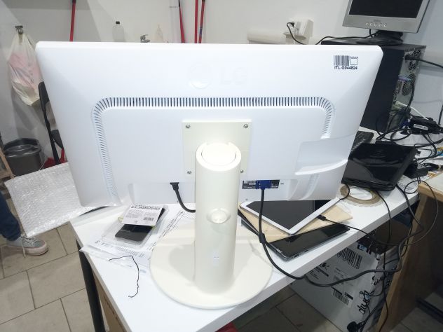 LG 24MB35PM-W Monitor 24" Bianco - Foto 2