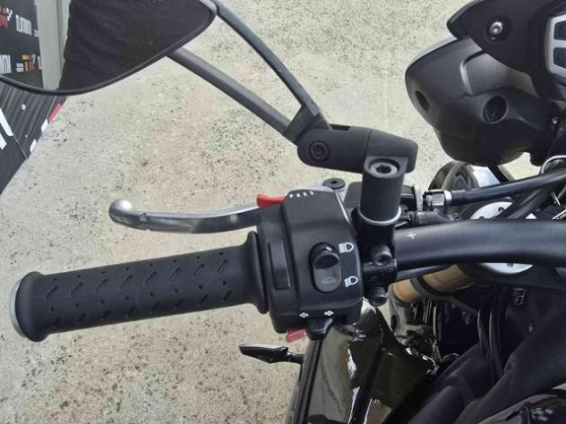 TRIUMPH Speed Triple 1050 / R Export Video 360 rif. 24039644 - Foto 9