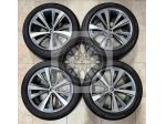 Cerchi e pneumatici 21 originali Audi Q8