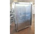 armadio neutro con ante a scorrimento usate