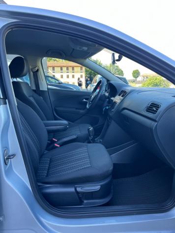 Volkswagen Polo 2016 75CV neopatentati - Foto 10
