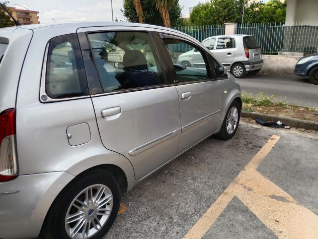 Lancia Musa Multijet Platinum Atomatic - Foto 2