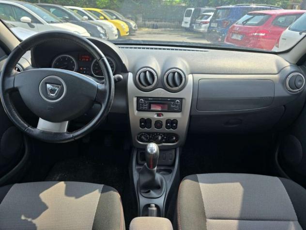 Dacia Duster 1.6 BENZINA 4X2 110CV PRESTIGE PACK SPORT - Foto 5