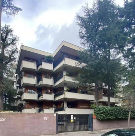 Immobile in asta di 199 m², box auto in vendita a Roma - Foto 2