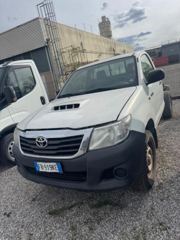 TOYOTA HYLUX 2.5CC