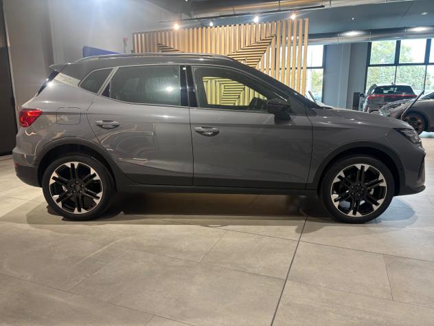 SEAT Arona Arona 1.0 ecotsi Black Edition 115cv Vision e Keyless Pack - Foto 4