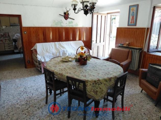 Casa indipendente di 150 m² con 5 locali e posto auto in vendita a Rocca Canavese - Foto 8
