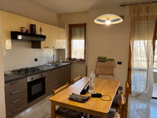 4 camere per studentesse (Zona Obelisco / Porta Napoli)