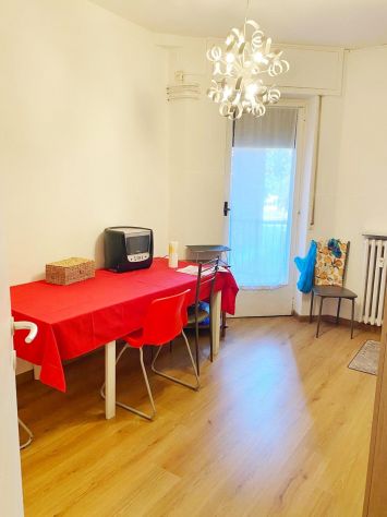 STANZA CON LETTO MATRIMONIALE ARREDATA MM UDINE - Foto 6