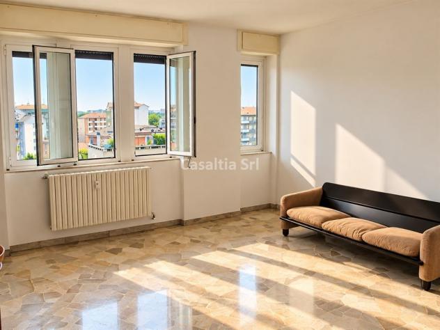 #Pentalocale arredato con aria condizionata in affitto ad Affori