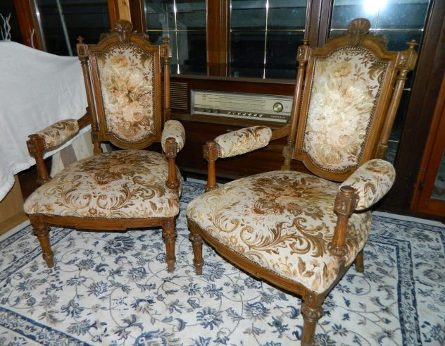 Coppia poltrone fine’800 stile Umbertino