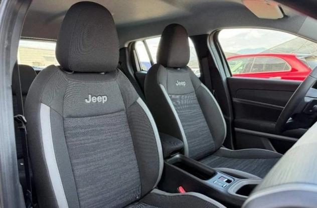 Jeep Avenger e-Hybrid 1.2 MHEV e-Hybrid Turbo Longitude - Foto 9