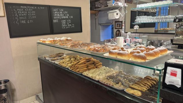 CEDESI ATTIVITÀ DI PANIFICIO, PASTICCERIA E TAVOLA CALDA - PIACENZA - Foto 6