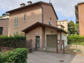 MONOLOCALE CON GIARDINO PRIVATO