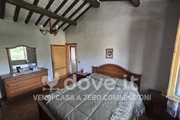 Casa indipendente di 315 m² con più di 5 locali e box auto in vendita a Cetona - Foto 7