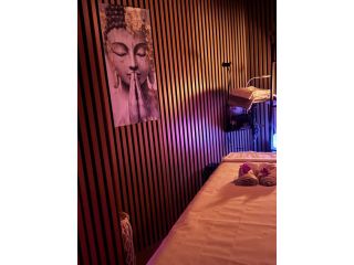 Massaggi - benessere Portici - Avvolgente ,sensoriale ,empatico Lomi Lomi Tel:3341828060