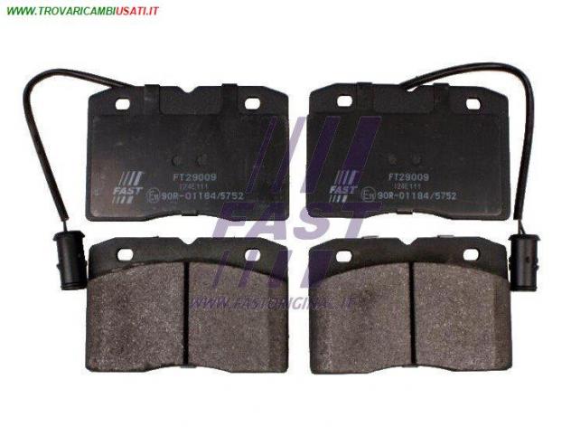 PASTIGLIE FRENO IVECO DAILY 90 ANTERIORE 2-SENSORI 30/40 865/96 BREMBO FT29009