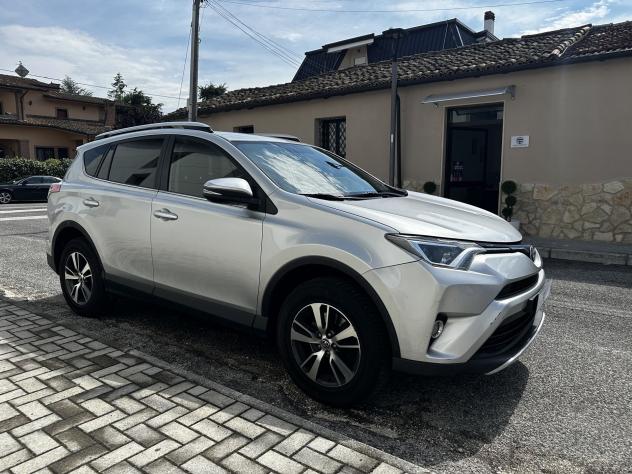 Toyota RAV4 2.0 D-4D 143cv MT Active 2WD - Foto 8
