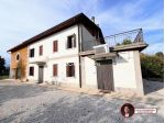 CASA INDIPENDENTE di 7 vani e di 282 mq (GODEGA DI SANT'URBANO) rif. LV98
