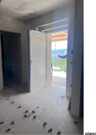 Immobile in asta di 217 m² con più di 5 locali e box auto in vendita a Vicoli - Foto 2
