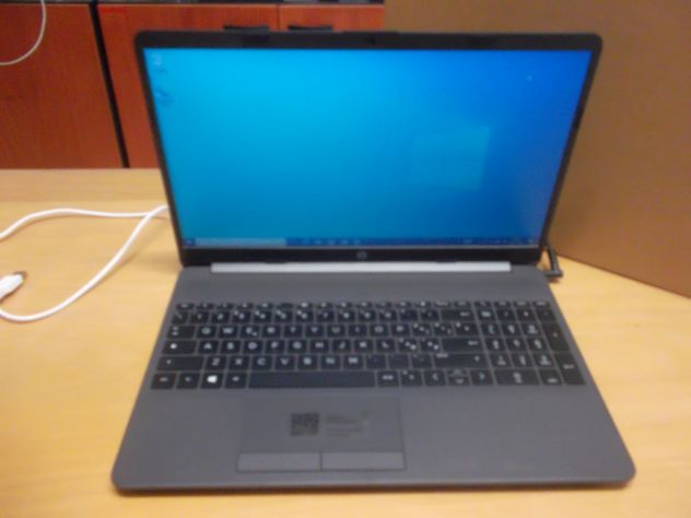 NOTEBOOK HP 255 G8 NUOVO+4GB+256SSD+WINDOWS 11+DIFETTO BATTERIA NON SI CARICA N - Foto 4