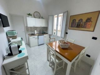 3 Camere in appartamento arredato con gusto