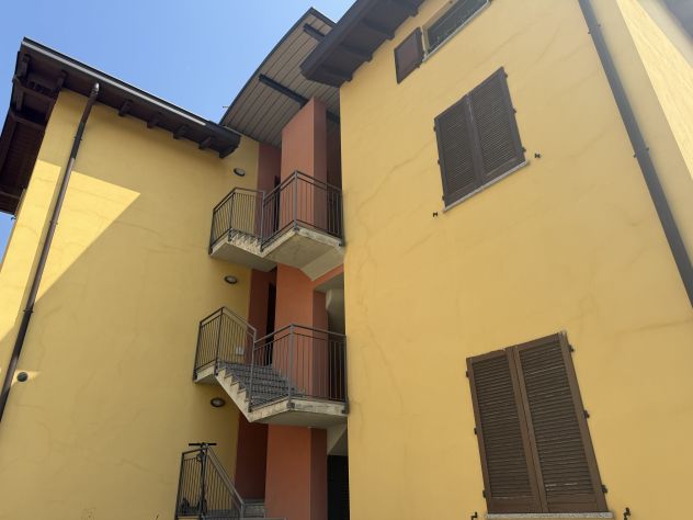SPLENDIDO BILOCALE CON TERRAZZO A COMO - Foto 6