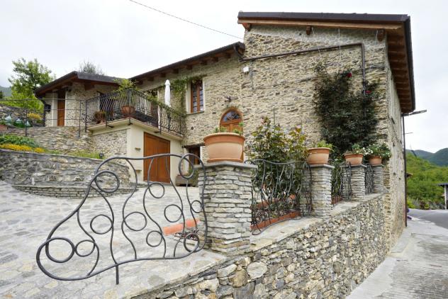 Bifamiliare in vendita a Armo