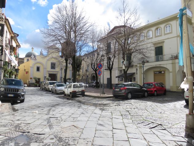 Fitto locale piazza santulli