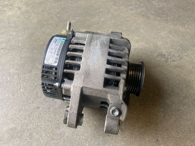 Alternatore Citroen C1 1.0 benzina del 2010 (27060-0Q120) - Foto 4
