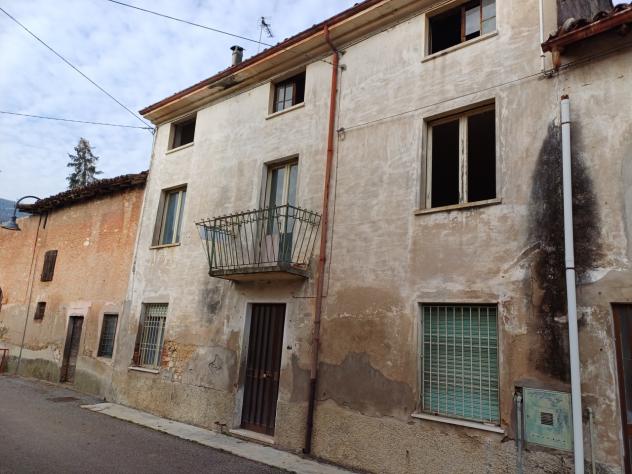 Rustico in vendita a Cazzano di Tramigna