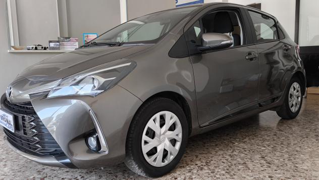 Toyota Yaris 1.0 5 porte Lounge - Foto 7