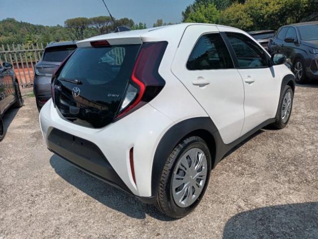 TOYOTA Aygo X 1500 HYBRID 115CV 5PORTE AUTOM CARPLAY CAM ITALIA rif. 23984394 - Foto 4