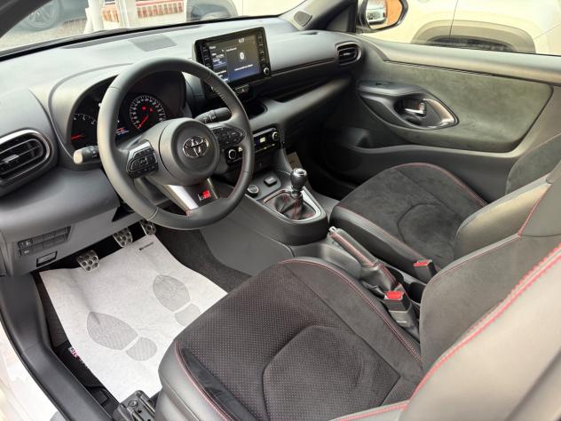 Toyota Yaris GR 1.6 Circuit - UNICA SOLO 3.108Km !! - Foto 8