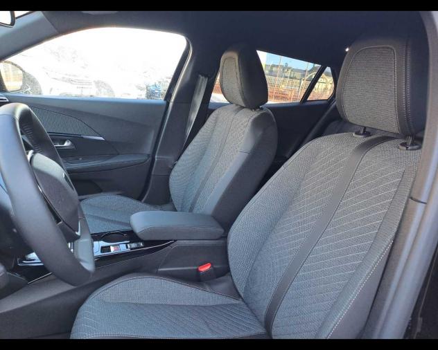 Peugeot 2008 Allure Hybrid 136 e-DCS6 - Foto 9