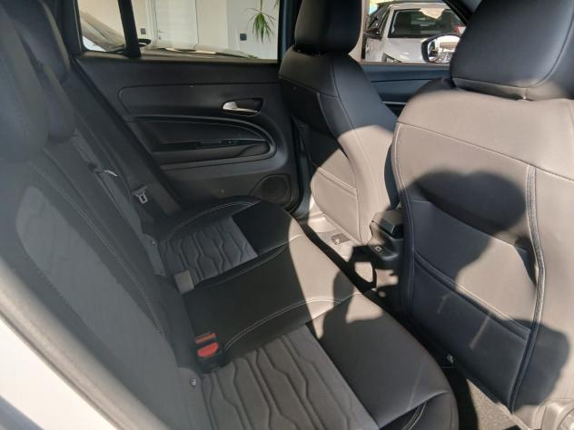Jeep Avenger 4xe Hybrid 1.2 Turbo 145 CV MHEV 4xe Upland --. - Foto 10