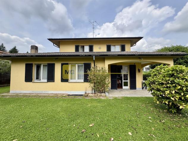 Villa indipendente con giardino privato e box di 100 mq a Galbiate - Foto 4