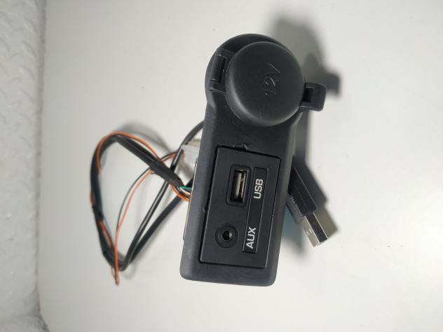 PRESA AUX/USB HYUNDAI iX20 Serie JCMC1802090550H (1019) - Foto 2