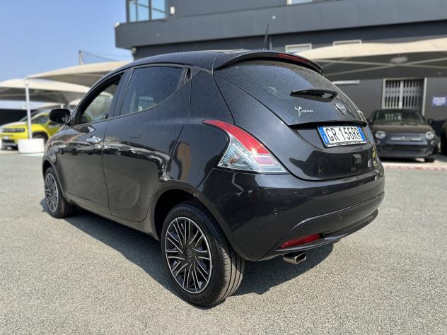 Lancia Ypsilon 1.0 FireFly 70cv Hybrid Silver - Foto 5
