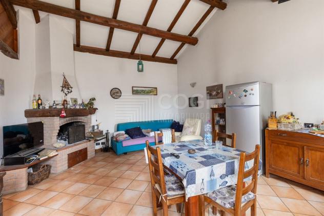 AMPIA PROPRIETA' IMMERSA NEL VERDE IN ZONA VALSELLUSTRA - Foto 5