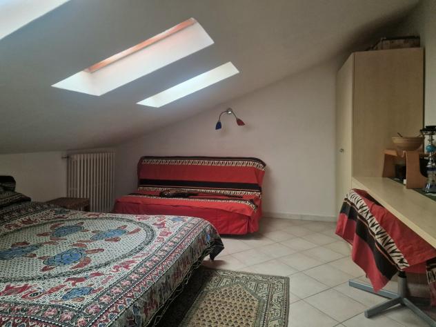 RONCHI, a pochi passi dal mare, appartamento ristrutturato in piccolo condominio. L'immobile è posto al secondo piano con soprastante mansarda collega - Foto 16