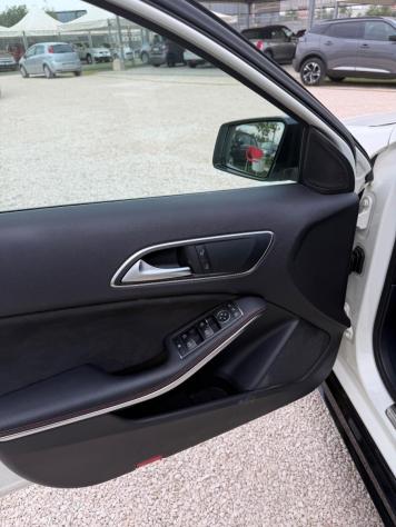 MERCEDES - Classe A - A 180 d Premium - Foto 9